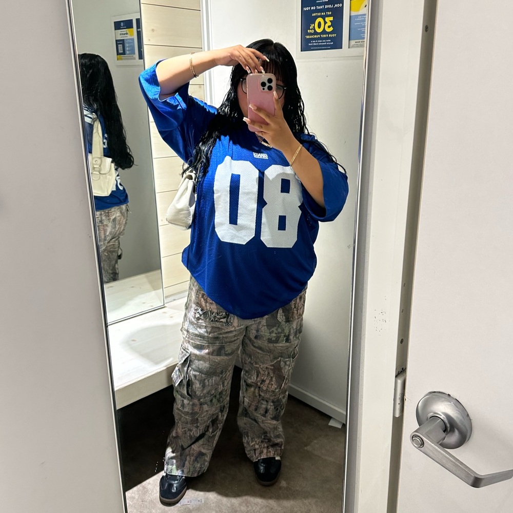 Meet your Posher, Yobana